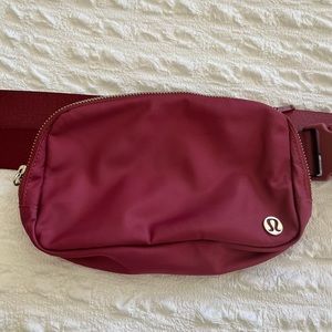 NWOT Lululemon Everywhere Belt Bag